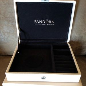 *WOW* PANDORA Jewelry Box. New n box. Great Gift!